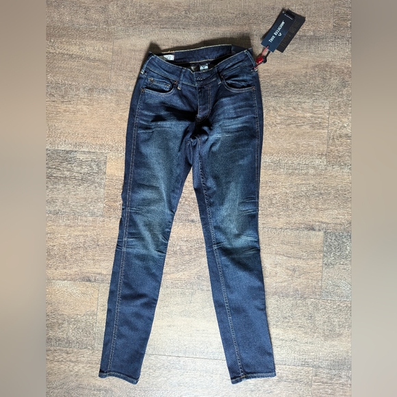 True Religion Denim - True Religion NWT Midrise Curvy Skinny Jeans